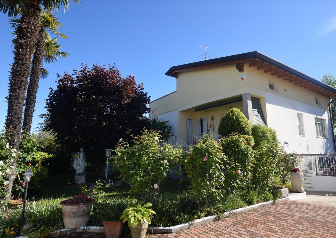 Villa Le Fate Dimora Di Charme Con Piscina لاتيزي المظهر الخارجي الصورة