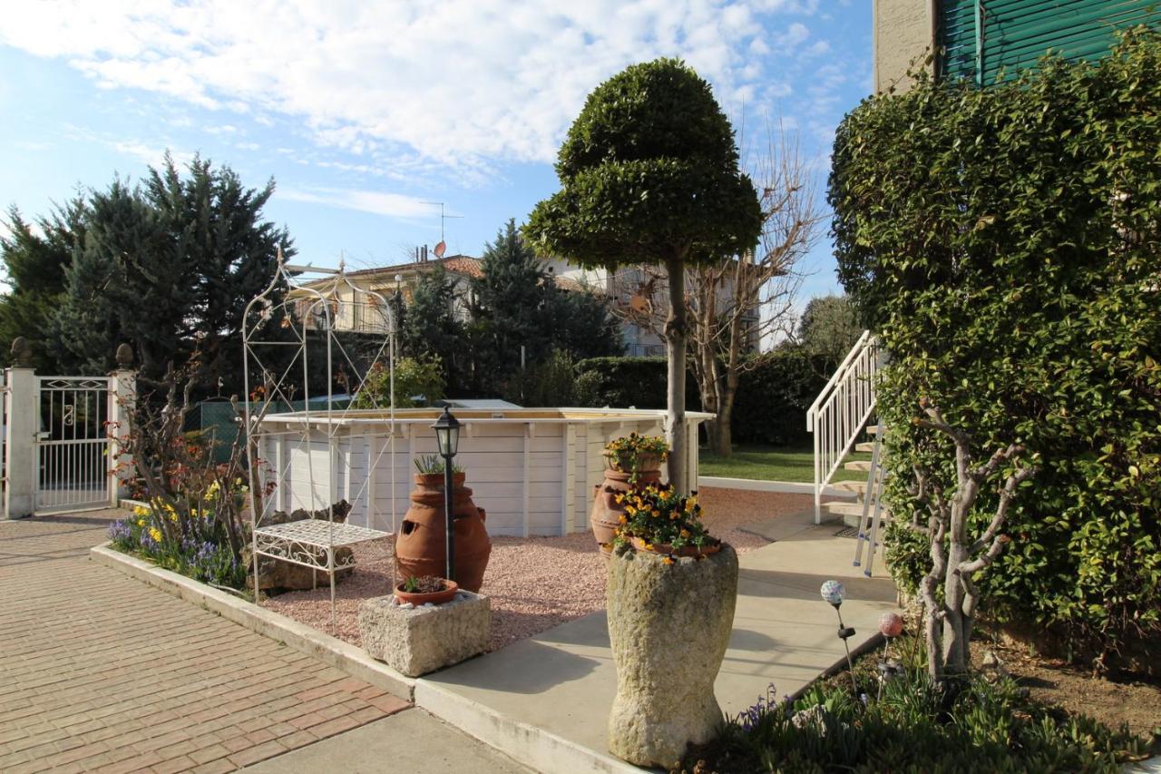 Villa Le Fate Dimora Di Charme Con Piscina لاتيزي المظهر الخارجي الصورة